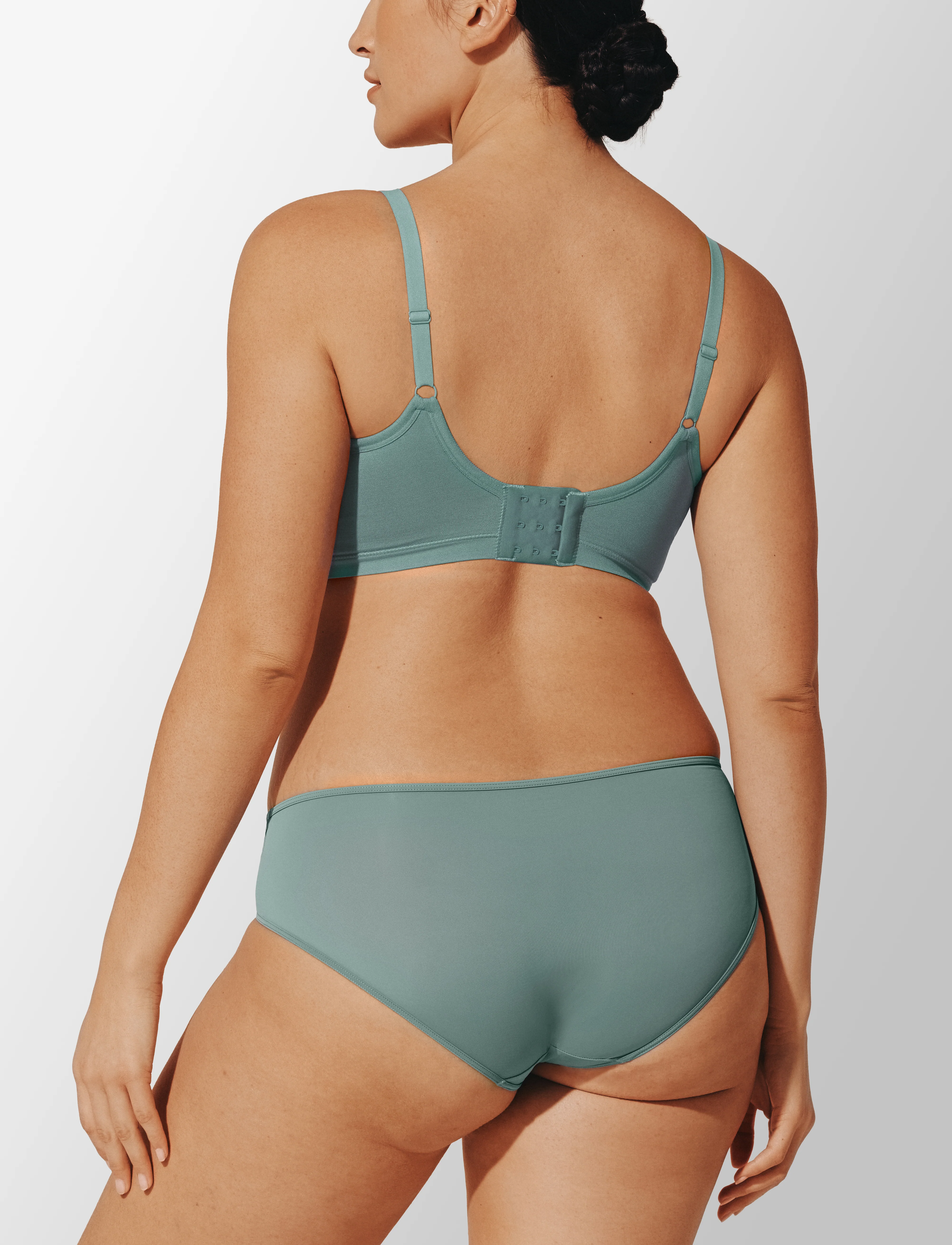 Form 360 Fit™ Lifting Wireless Bra - Image 4
