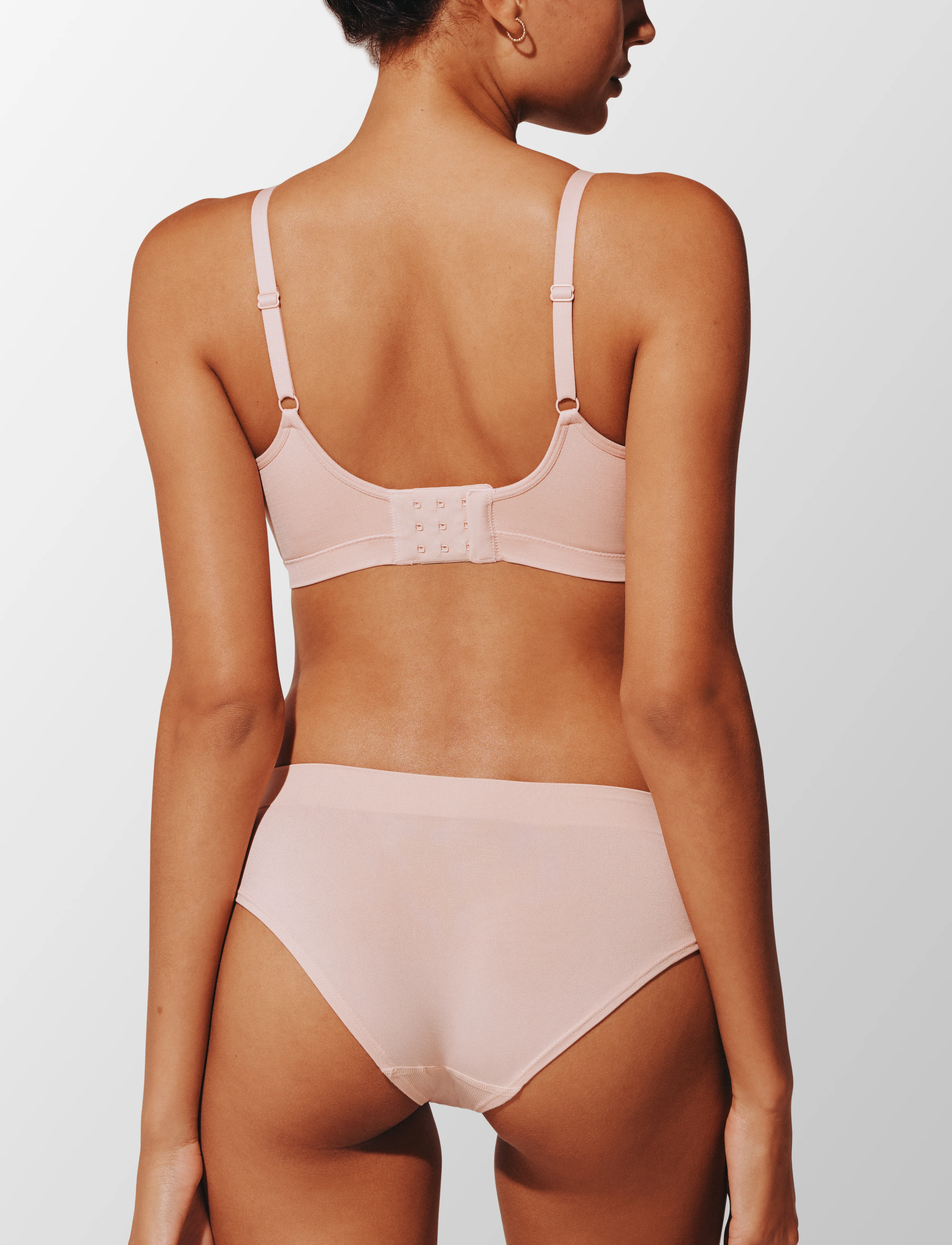 Form 360 Fit™ Lifting Wireless Bra - Image 4