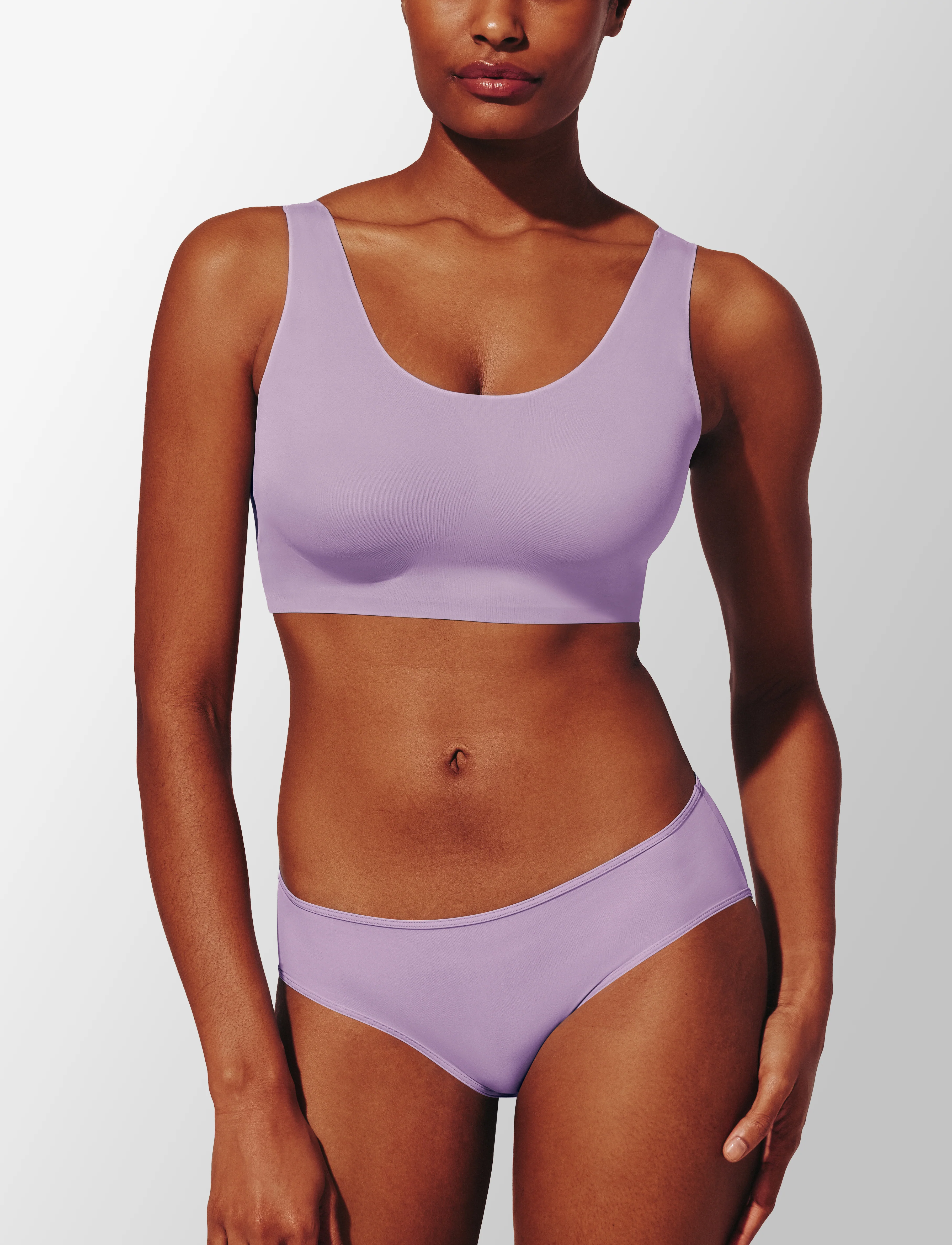 24/7® Classic Smoothing Scoop Wireless Bra - Image 2