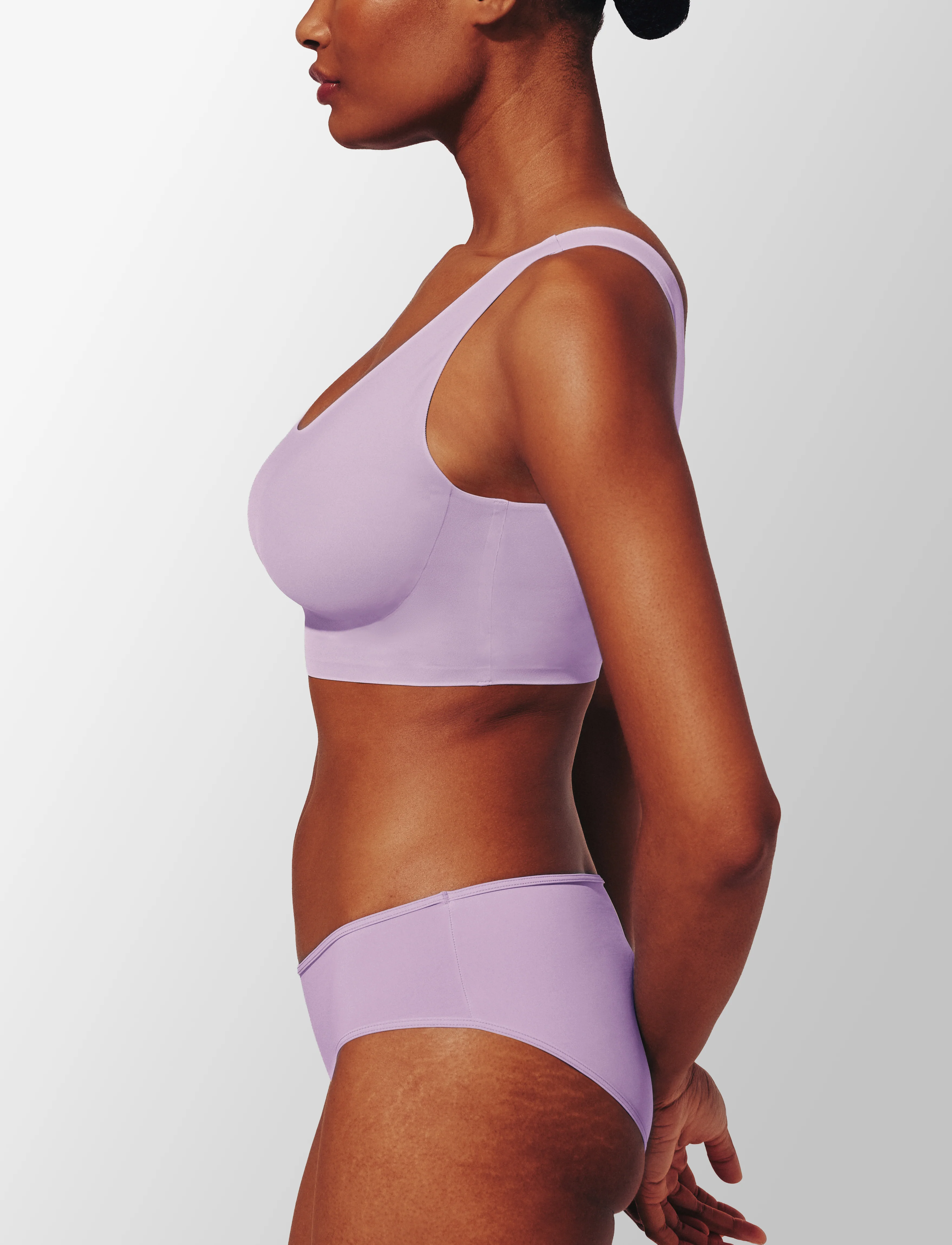 24/7® Classic Smoothing Scoop Wireless Bra - Image 3