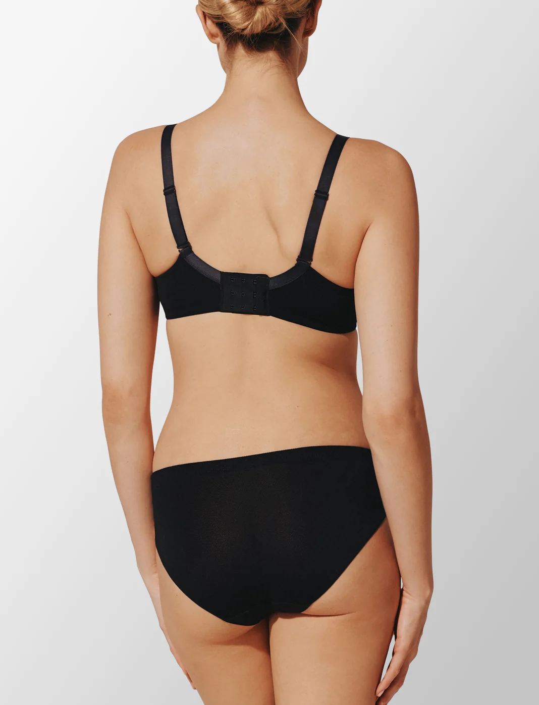 Thermoregulating TempSync™ T-Shirt Bra - Image 3