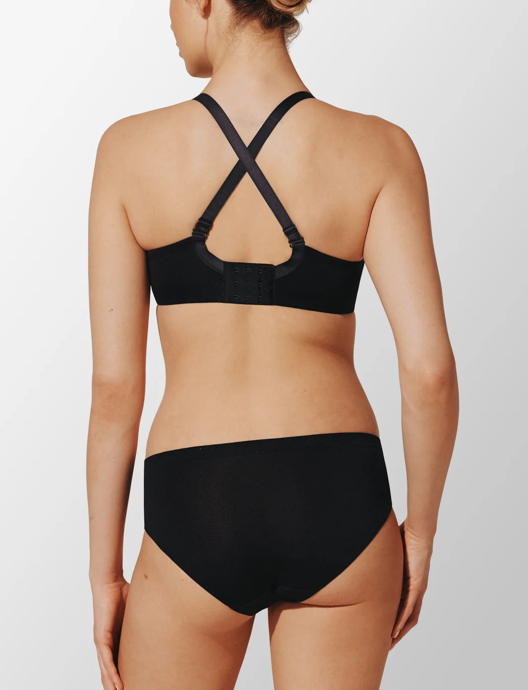 Thermoregulating TempSync™ T-Shirt Bra - Image 4